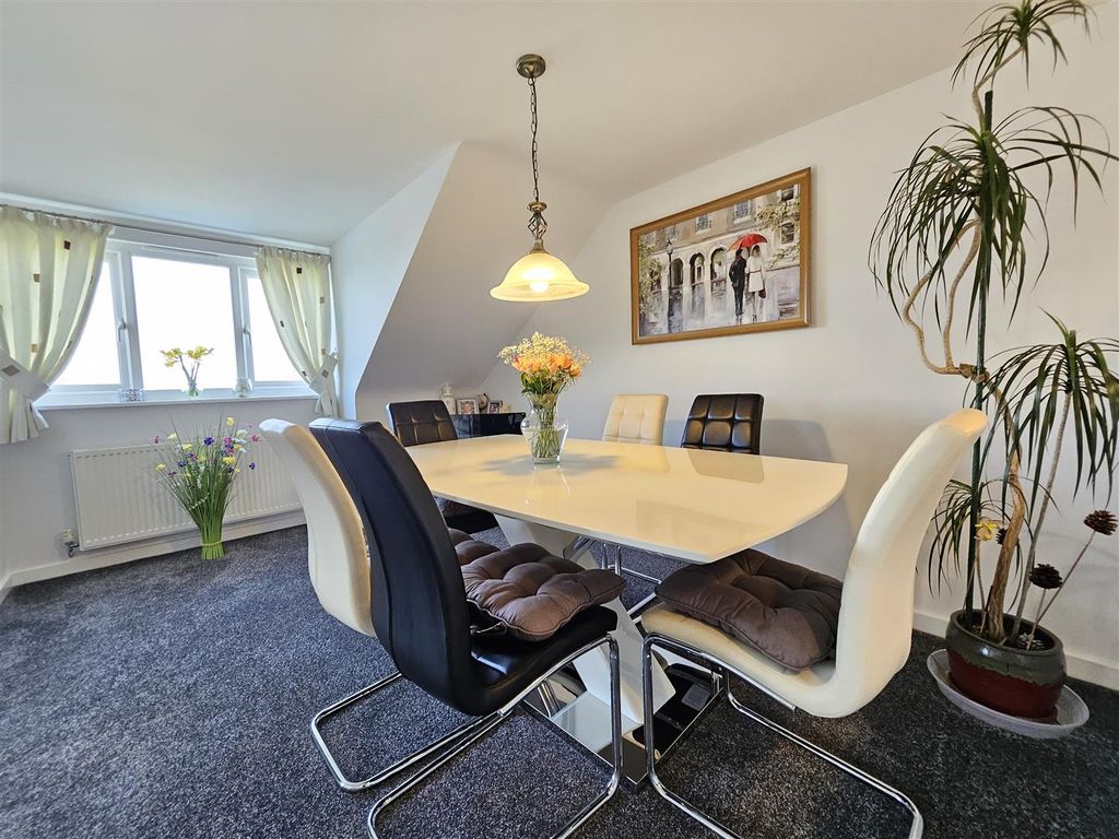 Additional image 16 of 3 bed flat for saleLamorne Close, Perranporth TR6