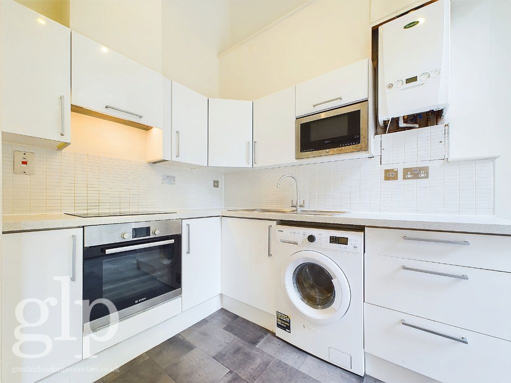 Property photo 2 of 16 3588924