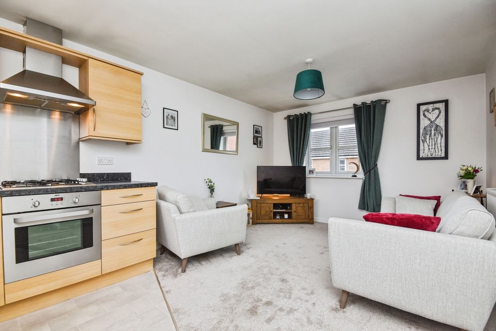 Property photo 2 of 17 Photo