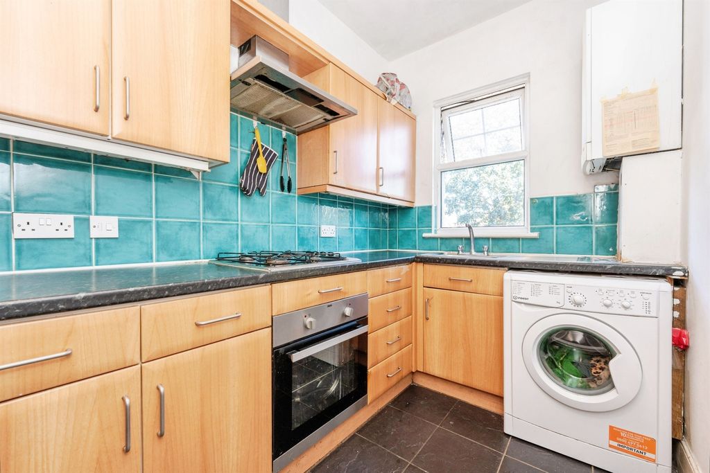 Property photo 3 of 14