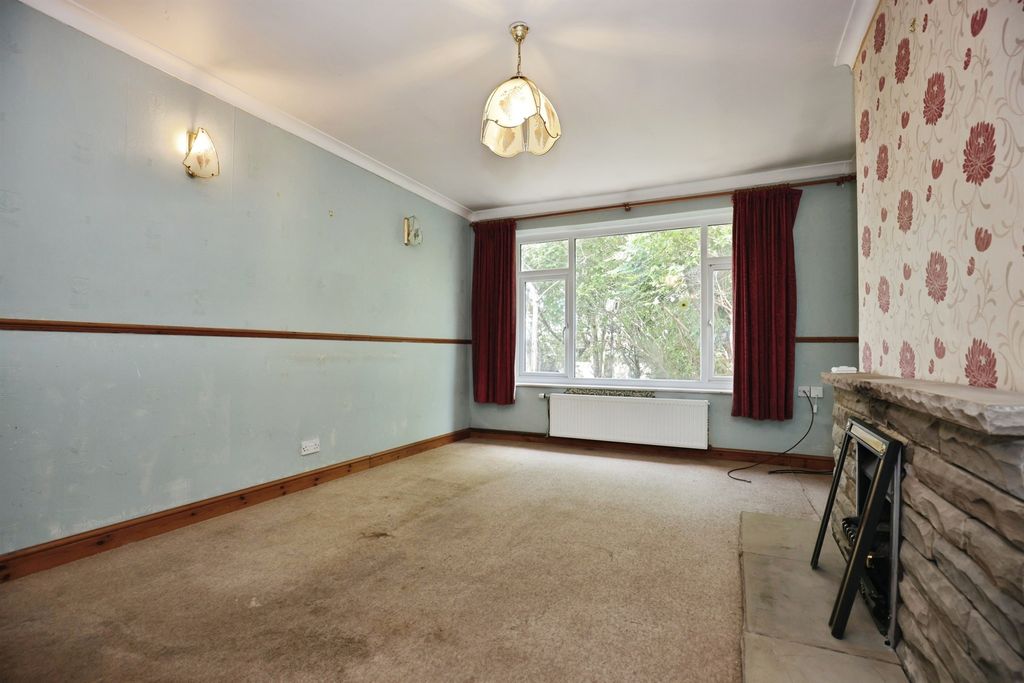 Property photo 2 of 14