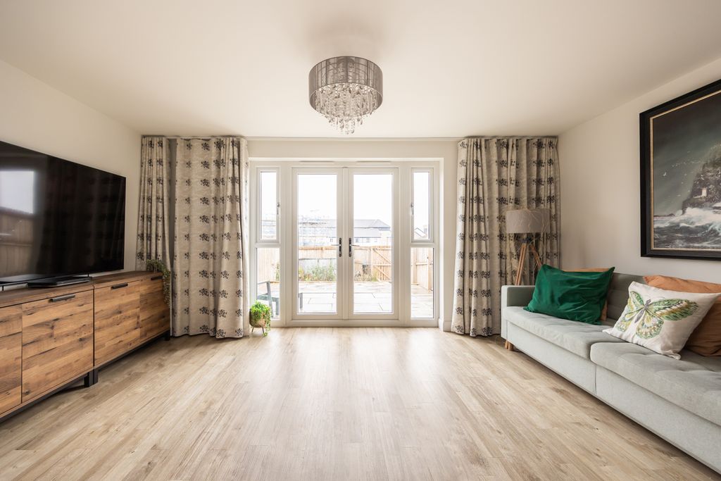 Property photo 3 of 24 Property Image 3