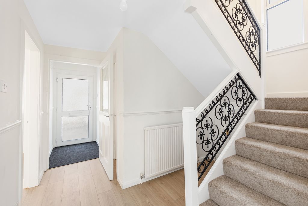 Property photo 2 of 17 Property Image 2