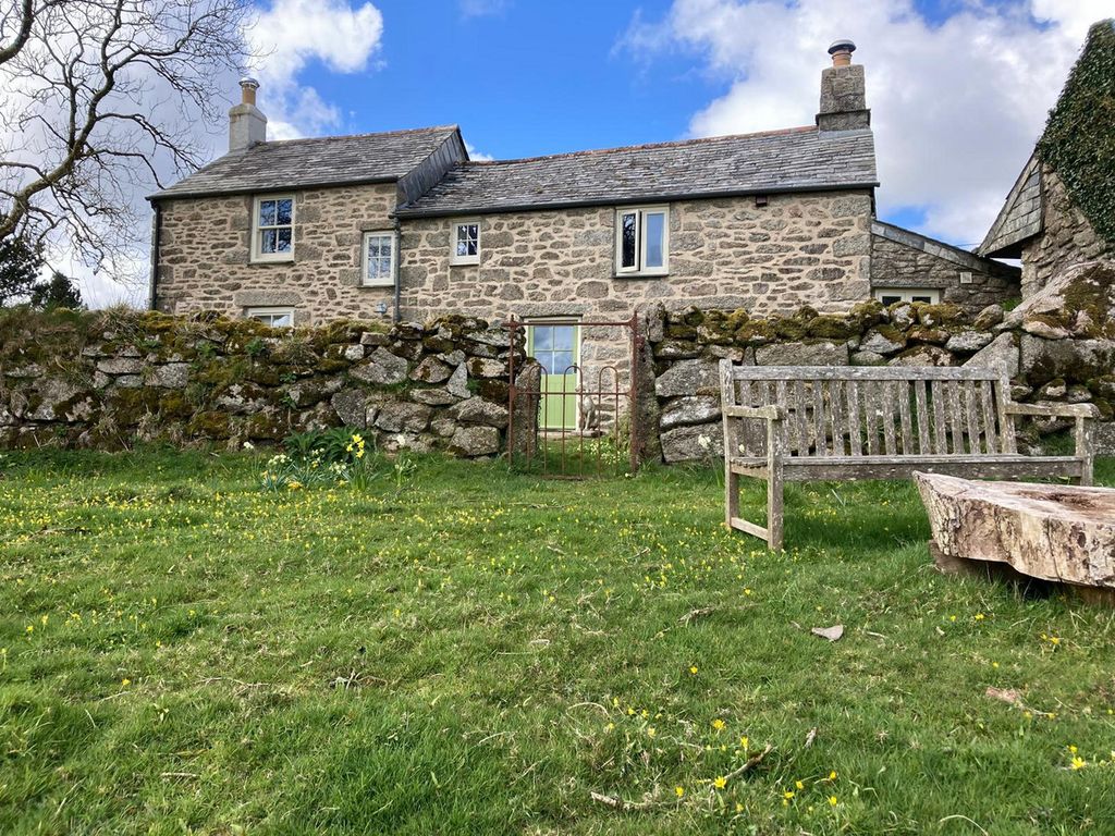 Property photo 1 of 28