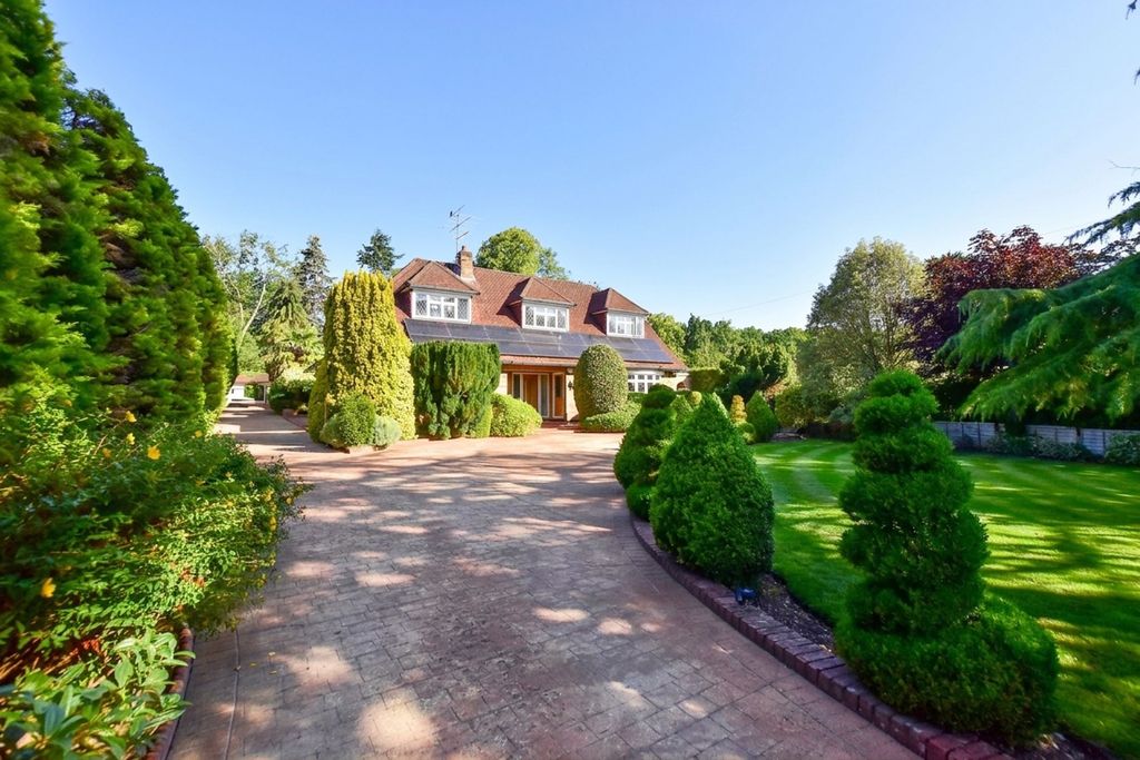 Property photo 1 of 64