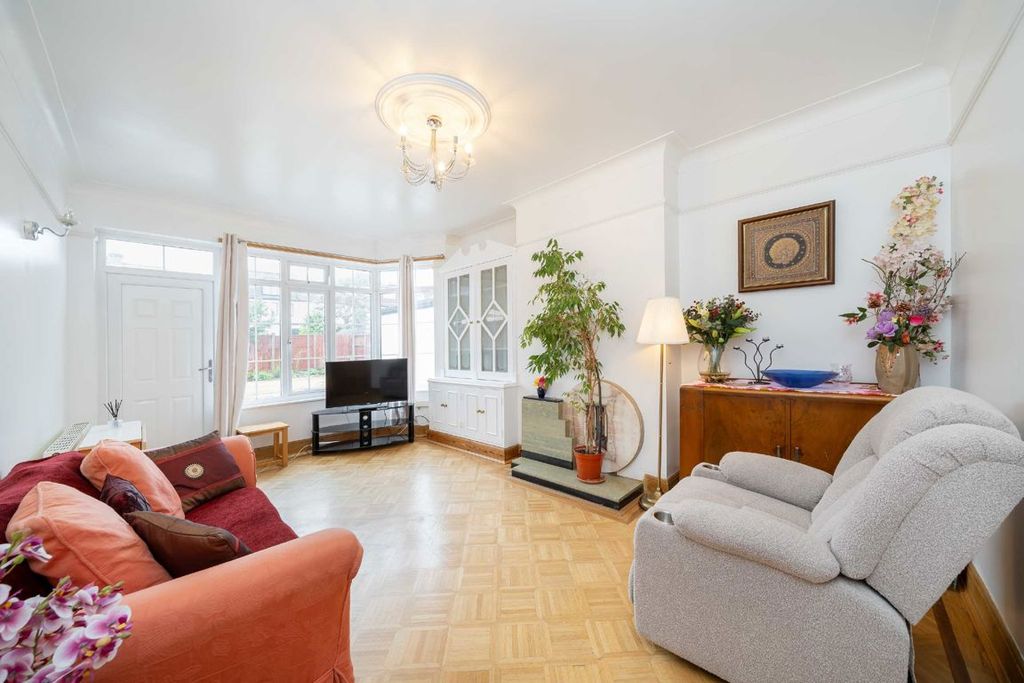 Property photo 2 of 9
