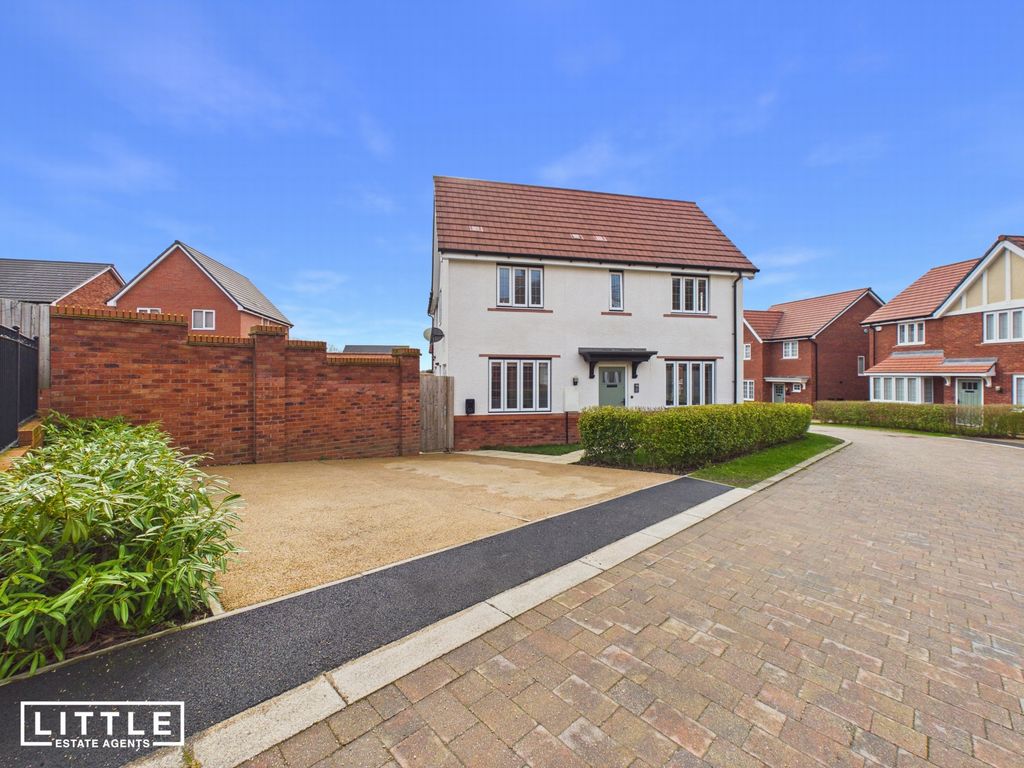 Property photo 1 of 35 Photo 27