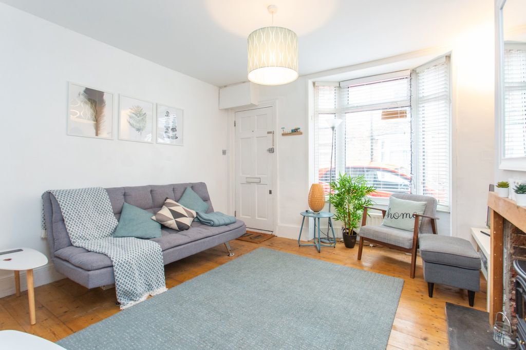 Property photo 2 of 16 Picture 2