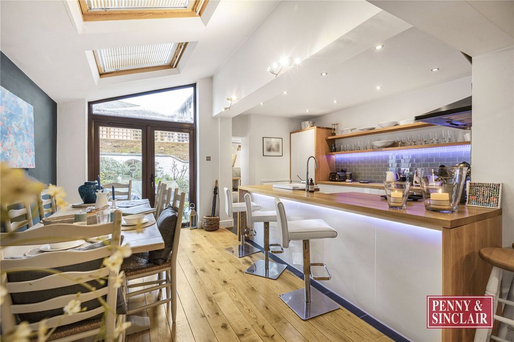 Property photo 2 of 27 Picture No. 26