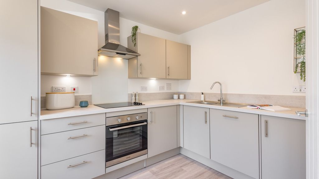 Property photo 3 of 7 Rosebrook, Hambrook