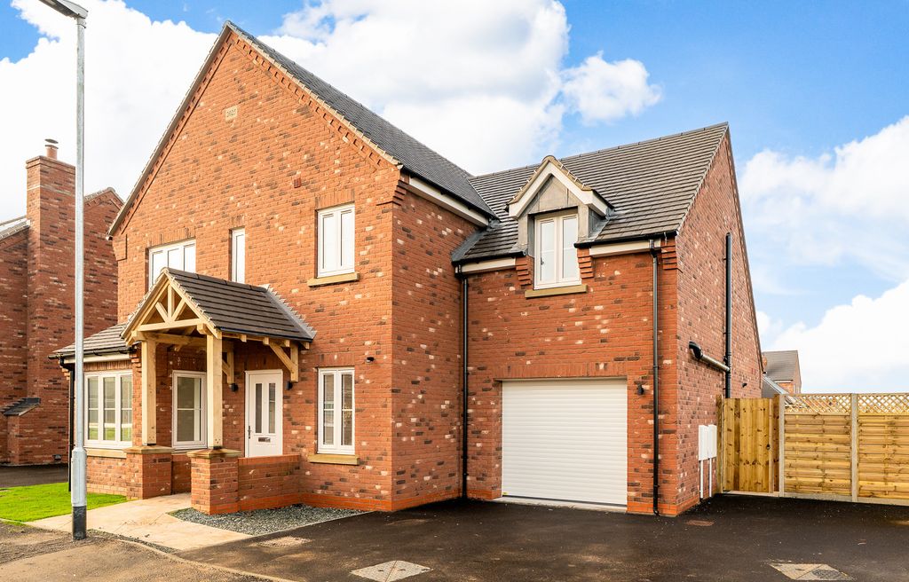 Property photo 3 of 32