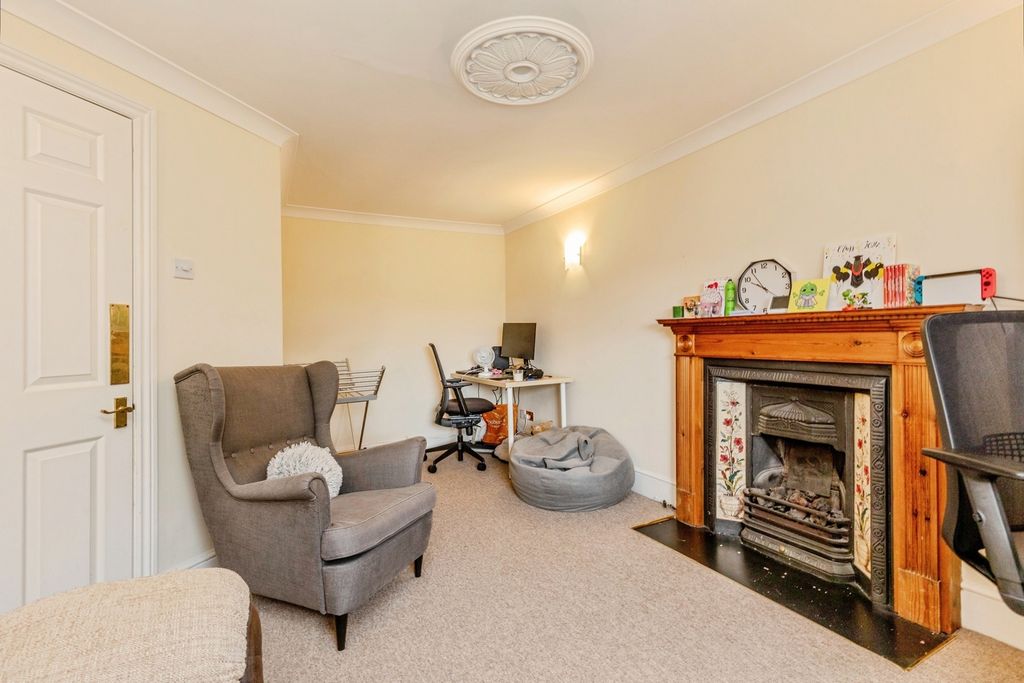 Property photo 2 of 14 Photo