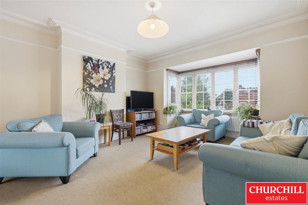 Property photo 2 of 31