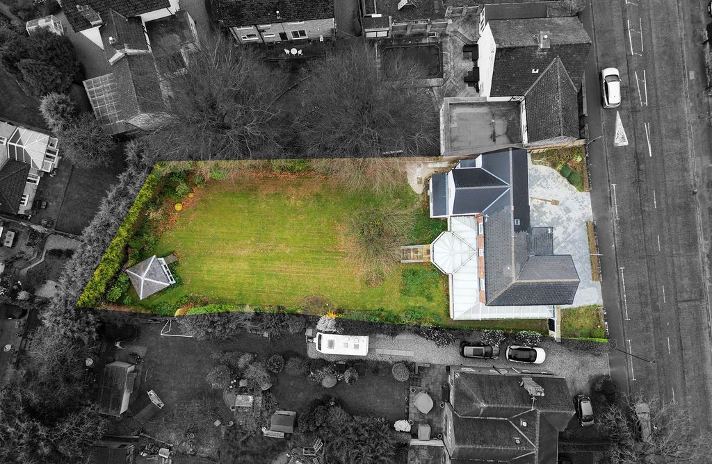 Property photo 2 of 37