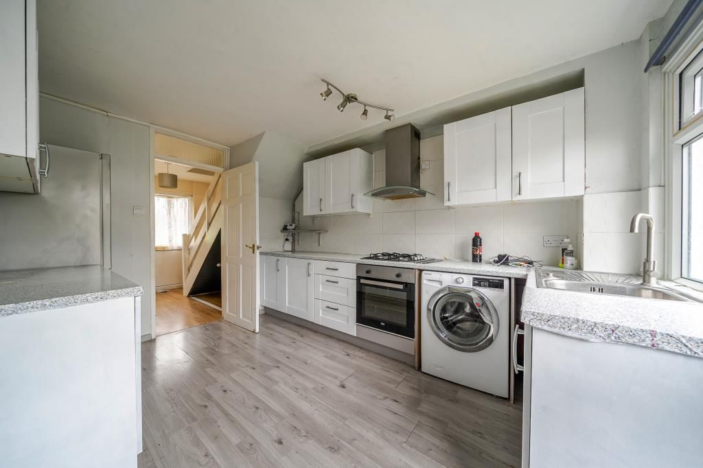 Property photo 2 of 20 Kitchen