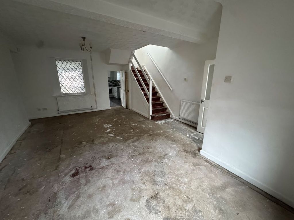 Property photo 3 of 16