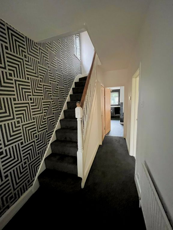 Property photo 2 of 10 Image