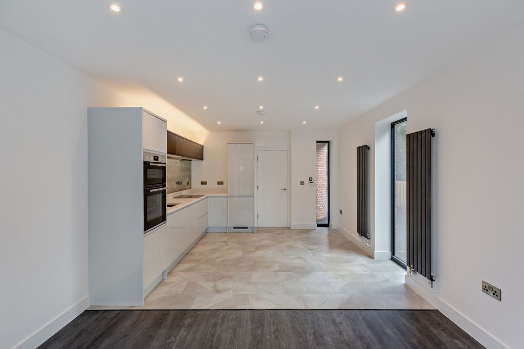 Property photo 1 of 12 Kitchen