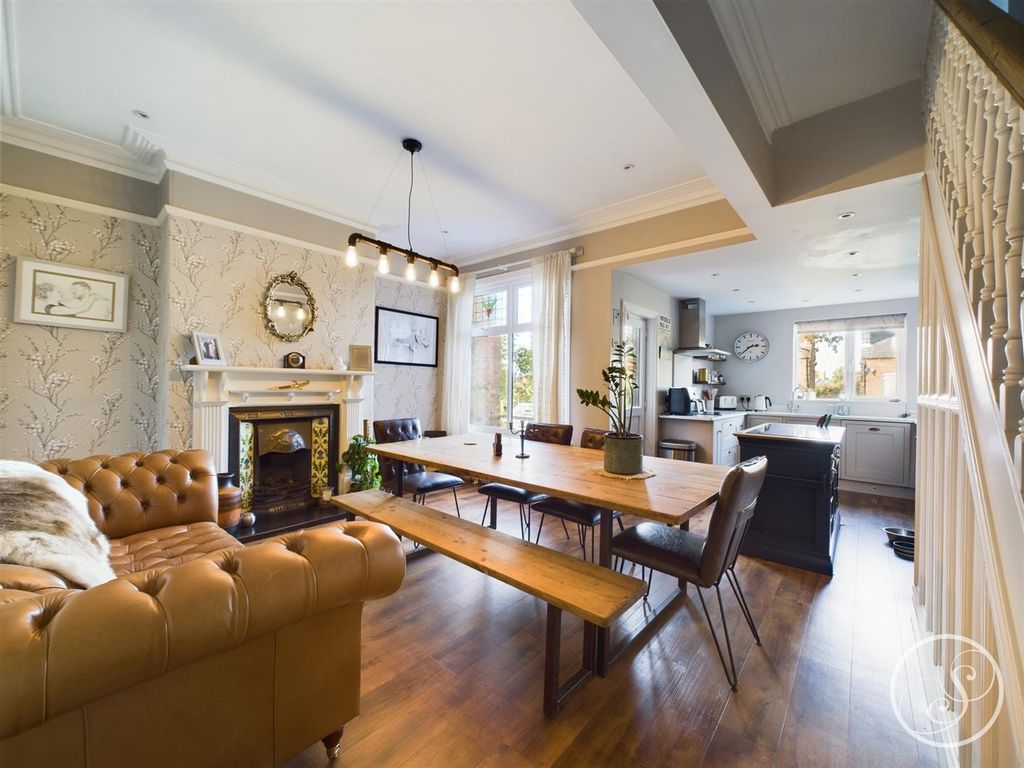 Property photo 1 of 31 Kitchen Diner