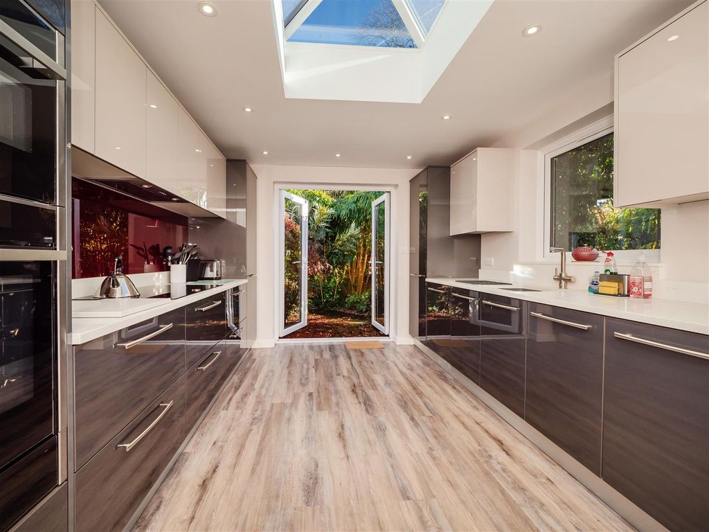 Property photo 2 of 47 20Clovellydrive-40.Jpg