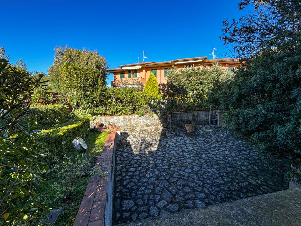 Property photo 3 of 43