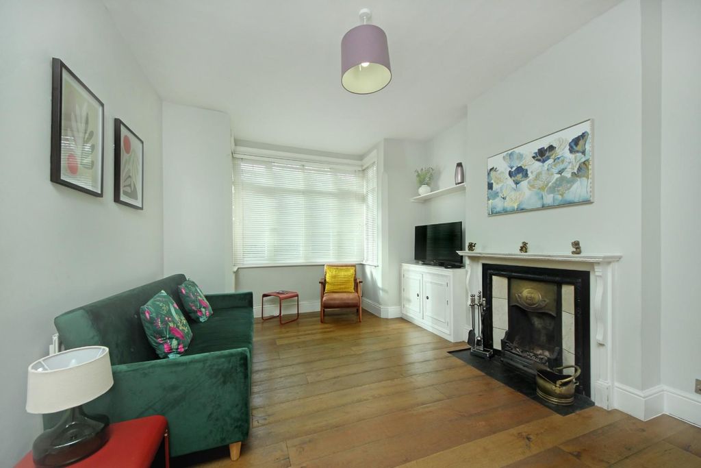 Property photo 3 of 16 Gv- Lindfield -Dressed (5).Jpg