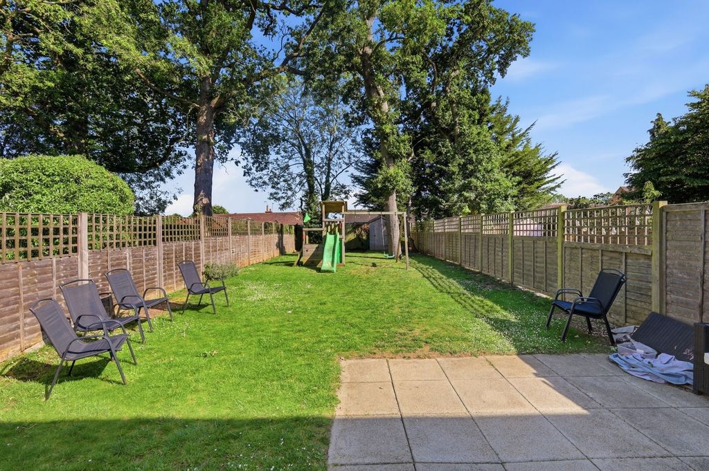 Property photo 3 of 23