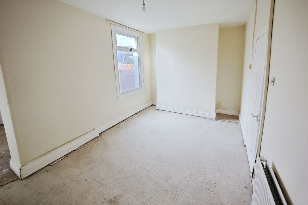 Property photo 3 of 9 Pbox-Img.Jpg