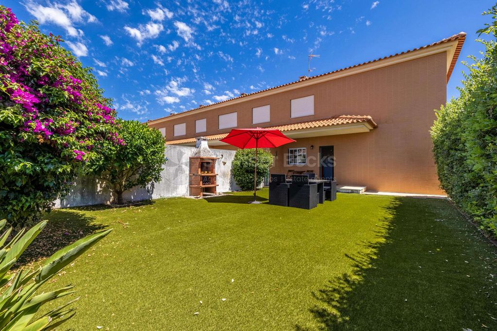 Property photo 1 of 35