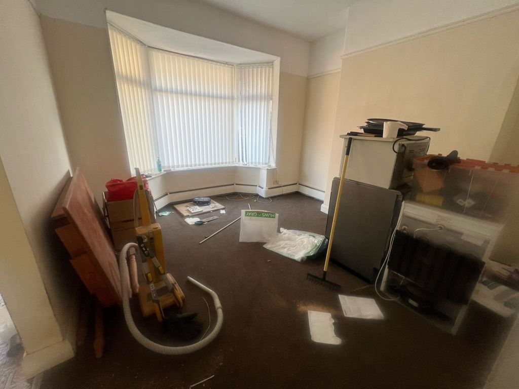 Property photo 3 of 8