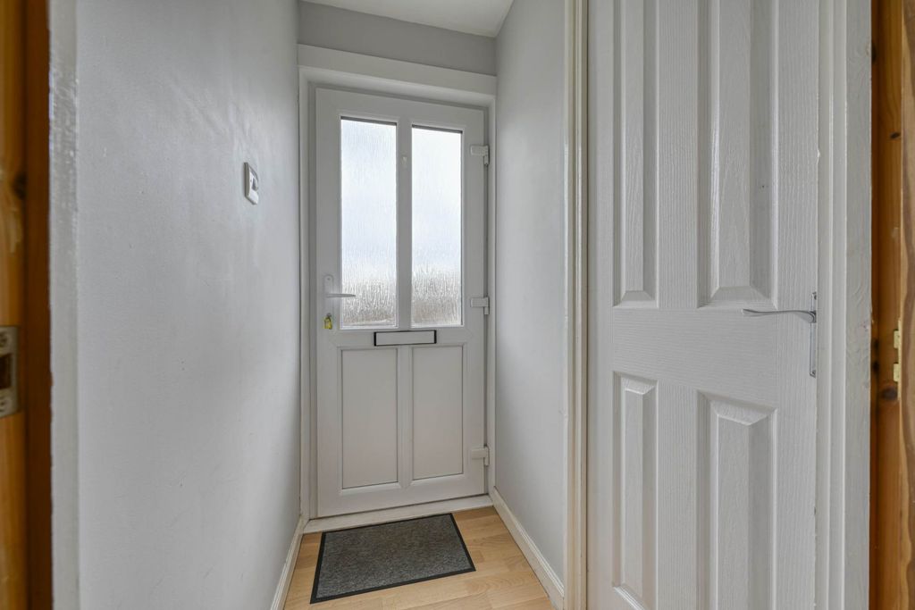 Property photo 2 of 26