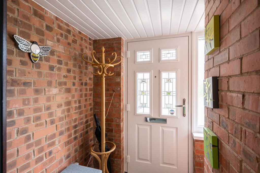 Property photo 2 of 35