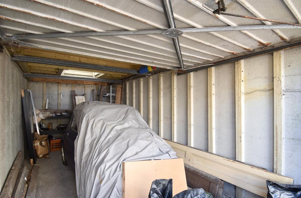 Property photo 2 of 3 Garage Internal