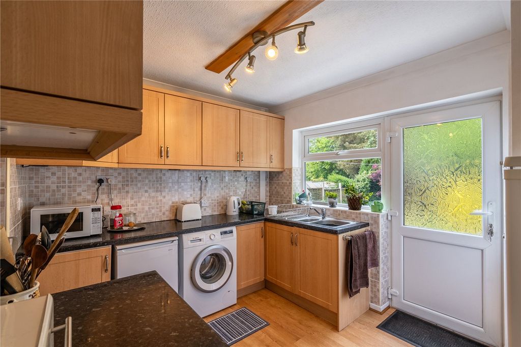 Property photo 3 of 25 Picture No. 30