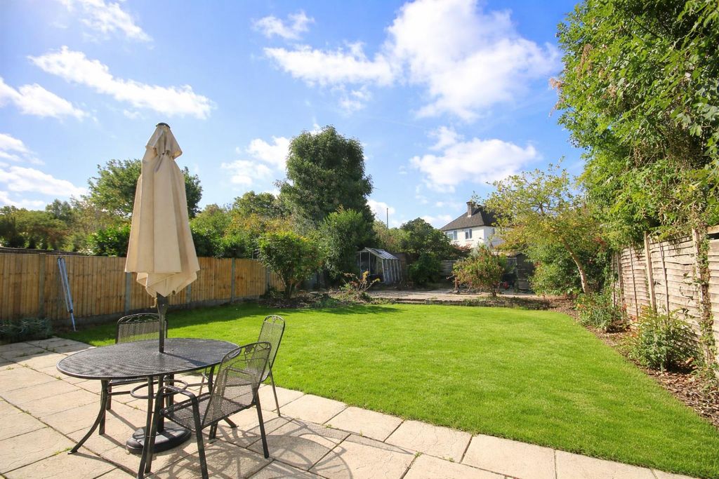 Property photo 2 of 16 Chatgpt Image Jan 14, 2026, 10_55_40 Am.Png