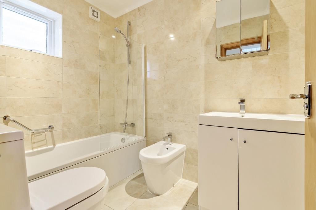 Property photo 3 of 12 Bathroom
