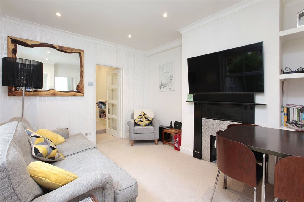 Property photo 2 of 14