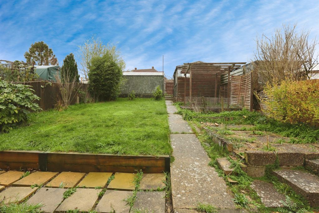 Property photo 2 of 25