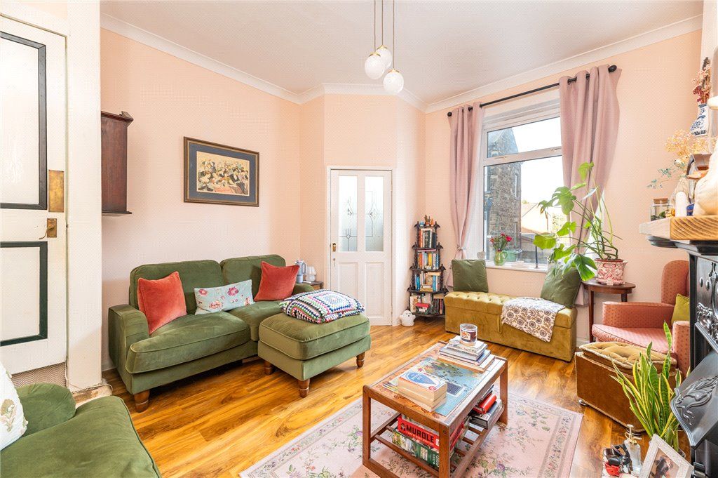 Property photo 3 of 21 Living Room