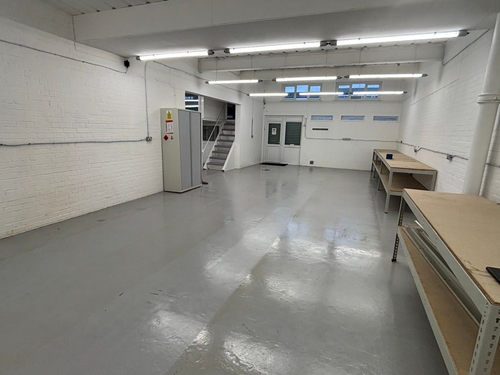 Property photo 1 of 18 Photo 11