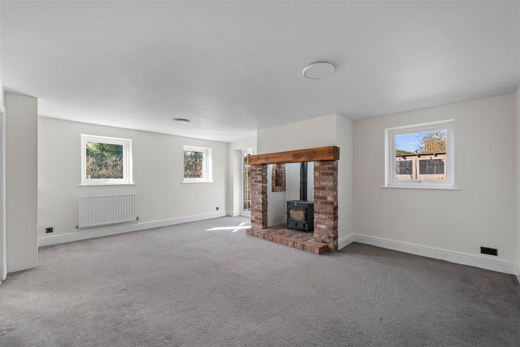 Property photo 3 of 56 Sitting Room