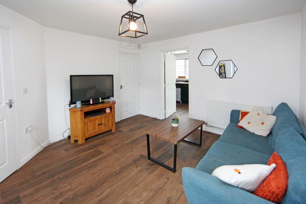 Property photo 3 of 21 Photo 6