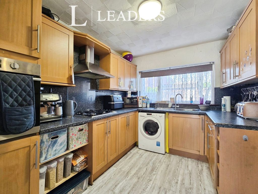 Property photo 3 of 16 Pbox-Img.Jpg