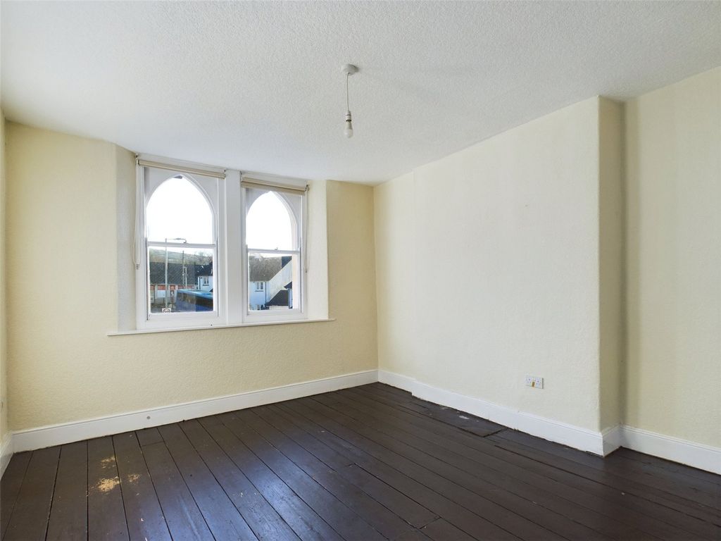 Property photo 3 of 11 Bedroom 1