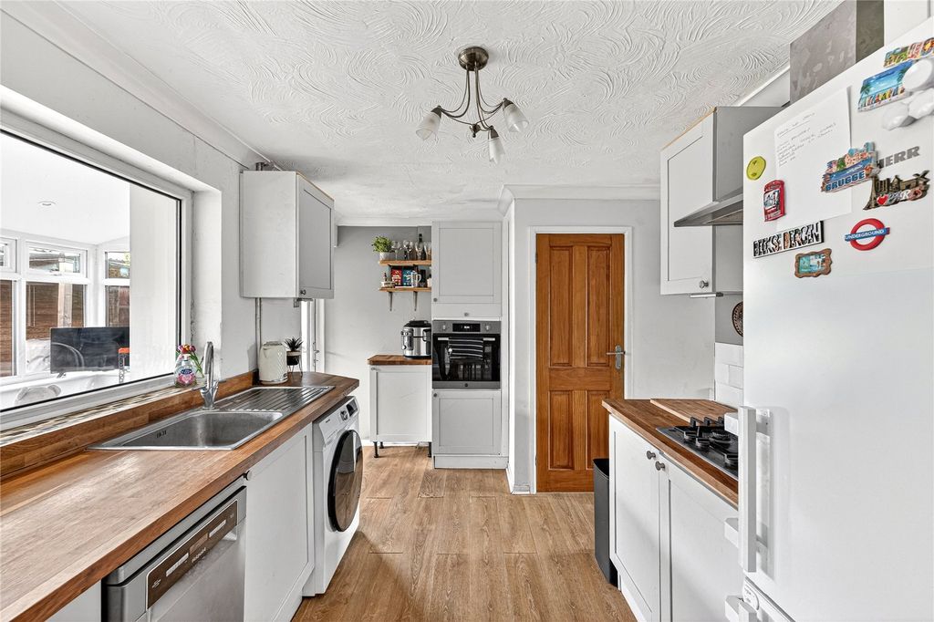 Property photo 2 of 24 Picture No. 74
