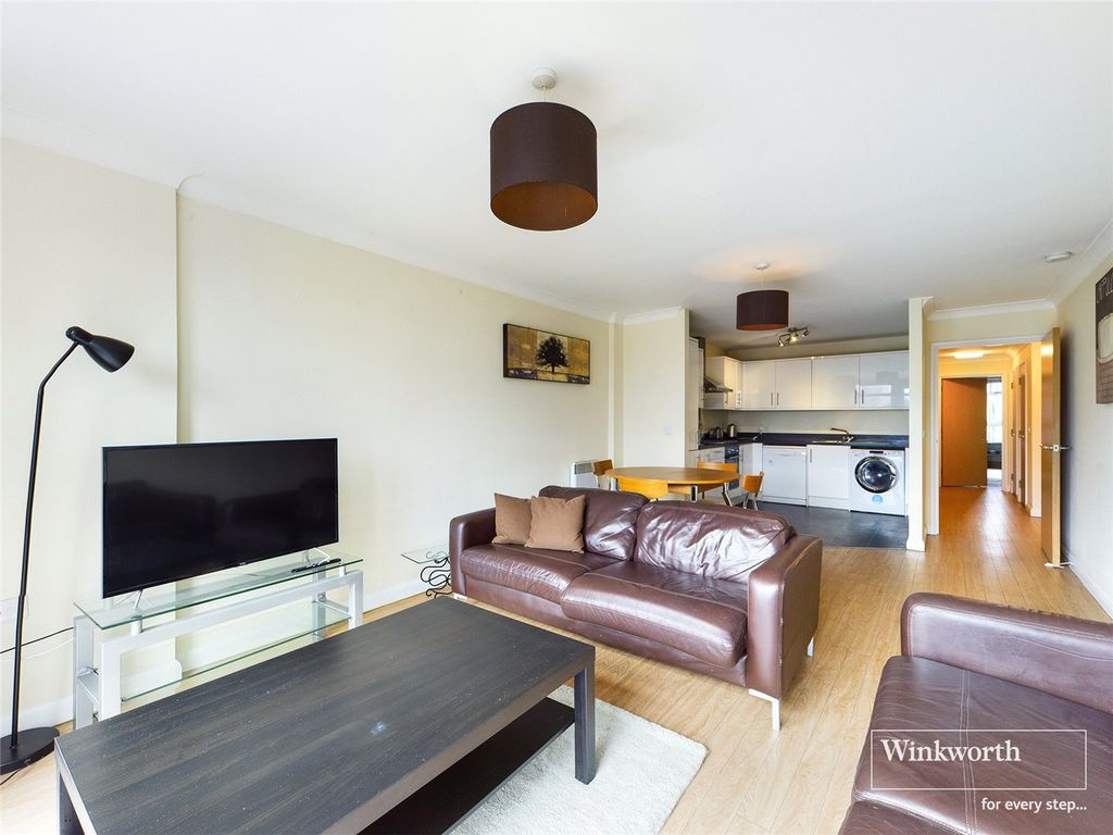 Property photo 3 of 9 Picture No. 27