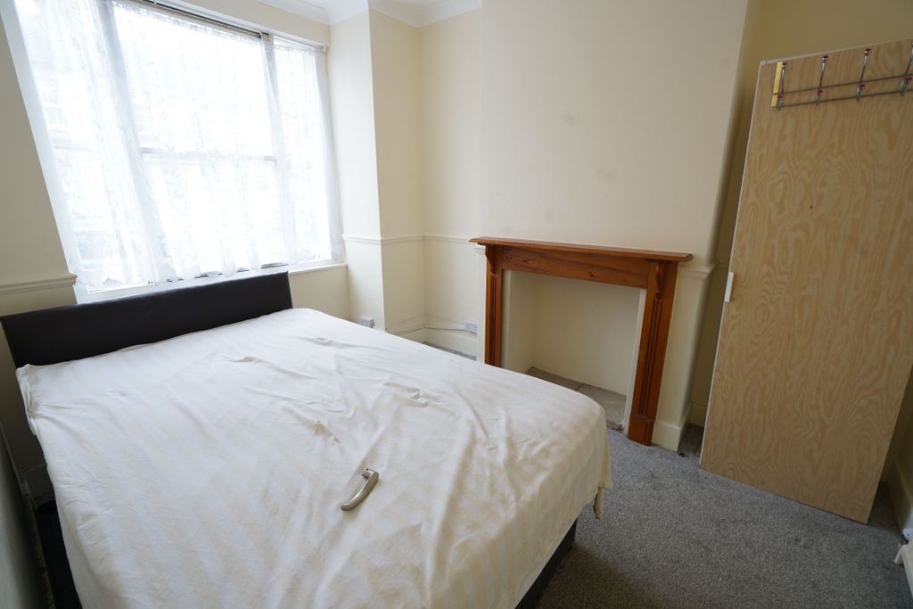 Property photo 3 of 9