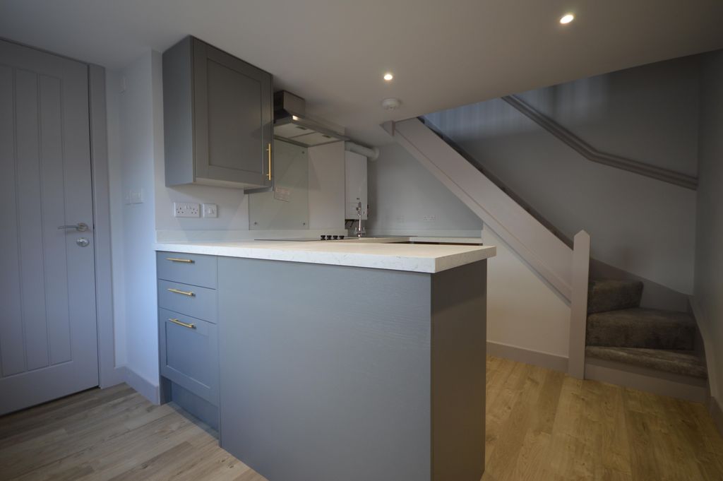 Property photo 3 of 8 Image