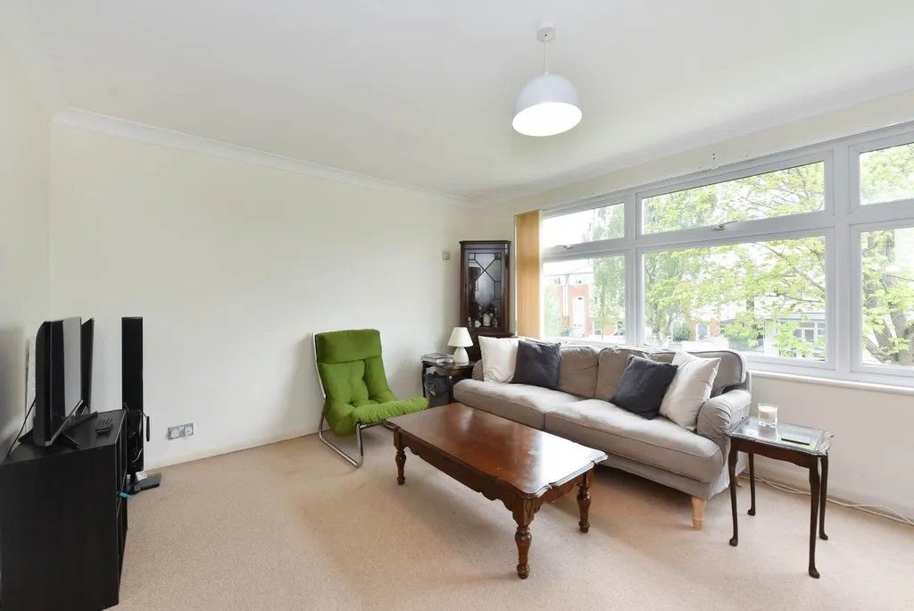 Property photo 3 of 7