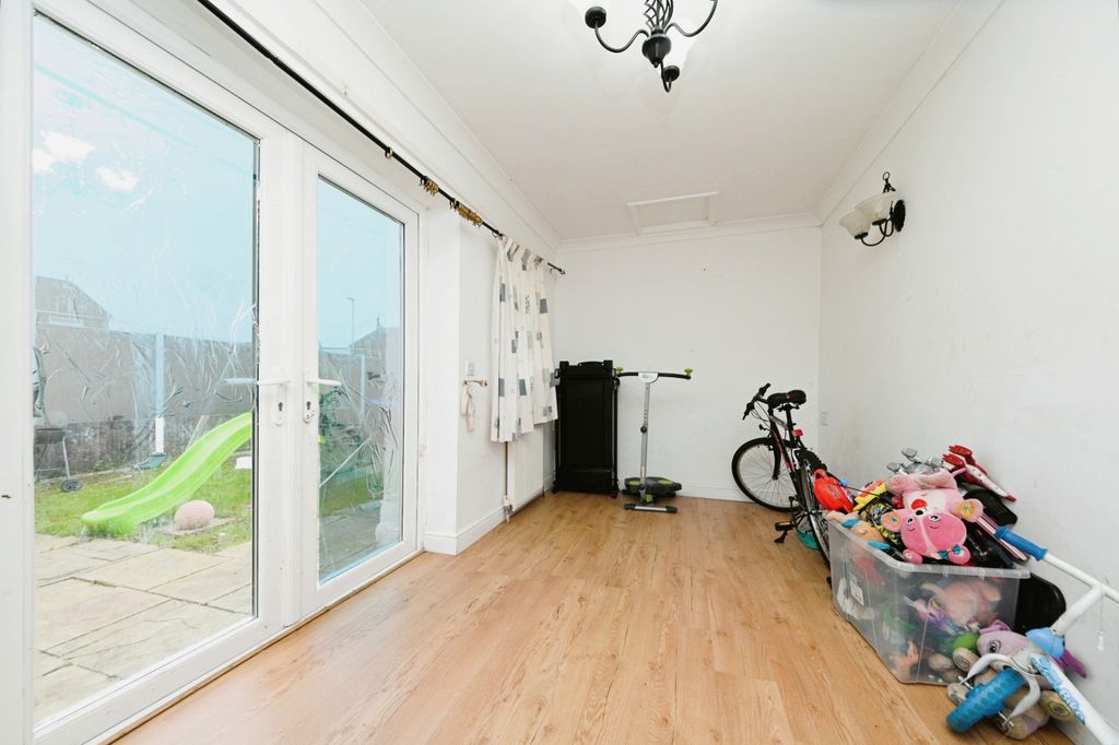 Property photo 3 of 17 Photography